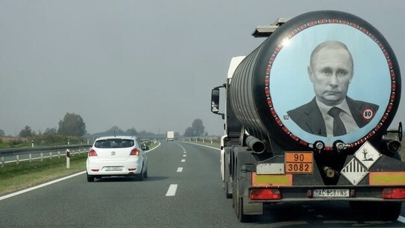 'Russia will have to live with a shrinking market share and diminished influence on global oil markets'. Photo: Ladi Kirn/Alamy