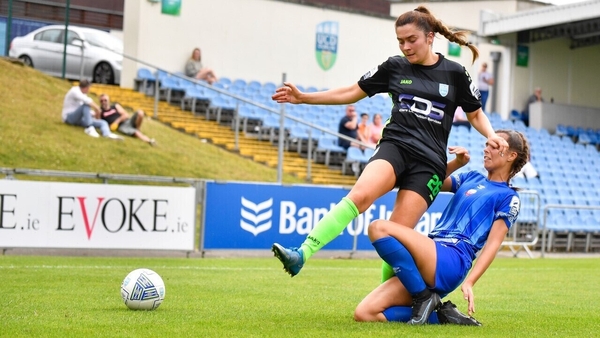 DLR Waves attacker Sarah McKevitt in action against Treaty United