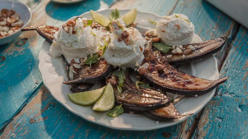 Nico's carmelised banana split with coconut cream