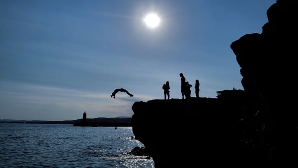 Tonn Teasa agus an ghéarchéim aeráide