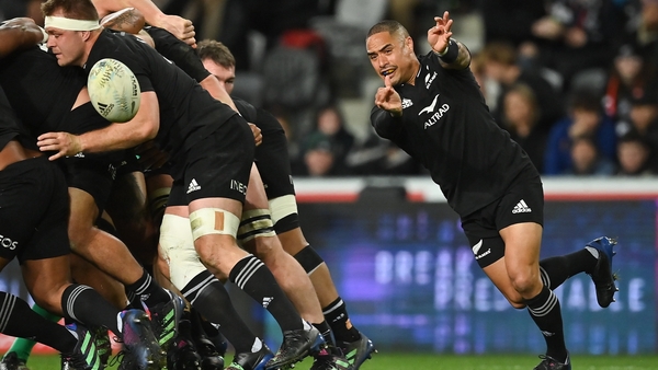 Smith is named to start at scrum-half