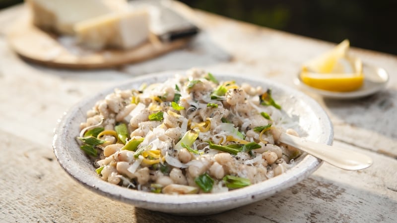 A fresh and nourishing salad.