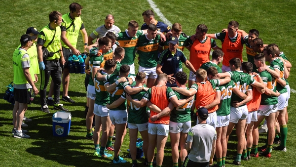 O'Connor speaks to his players ahead of the semi-final win over Dublin