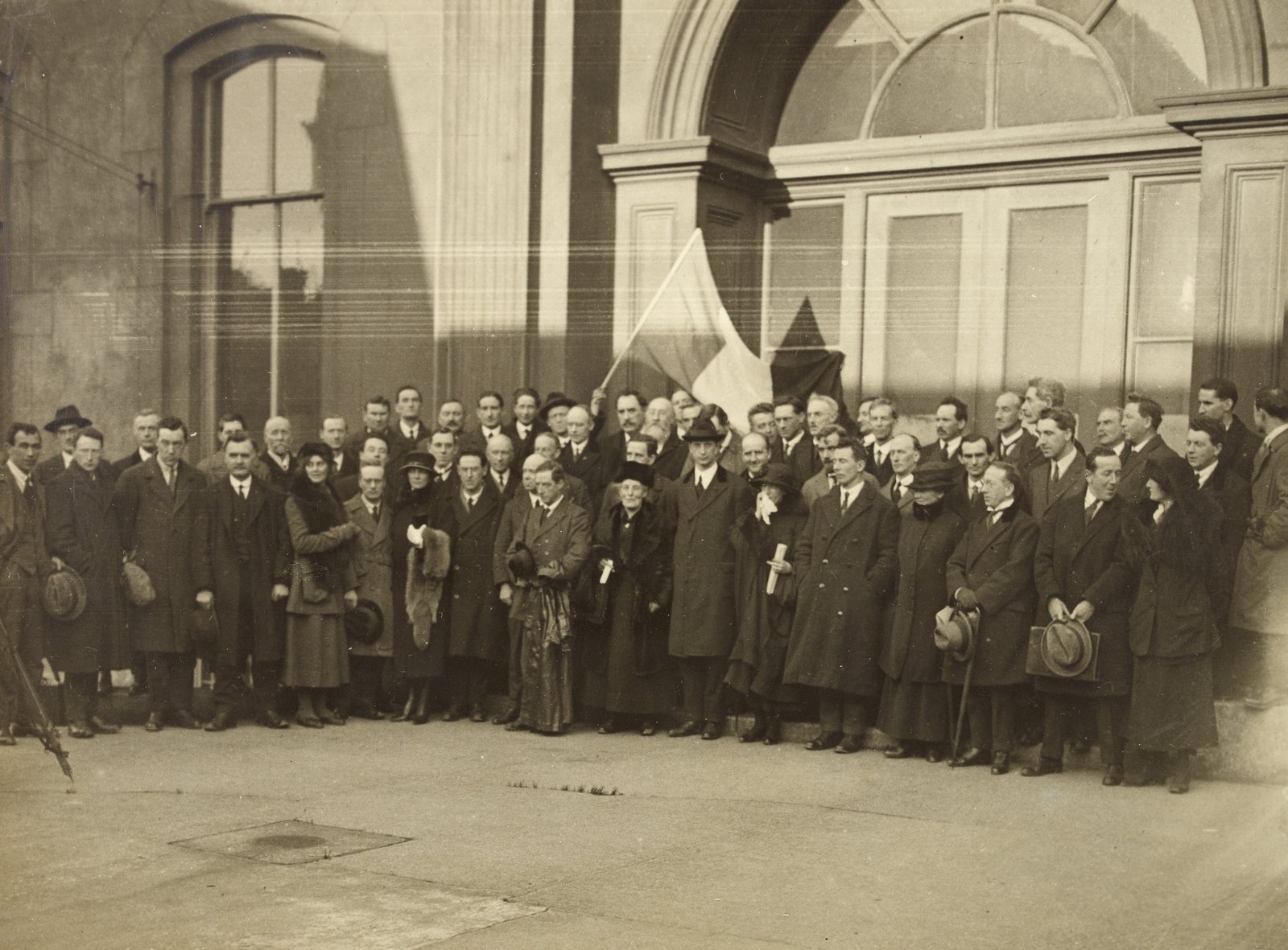 A group portrait of the Irish Republican Party. Image courtesty of the National Library of Ireland