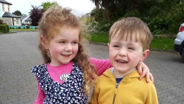 DJ For A Day: Katie and Arthur are sibling superstar DJs!