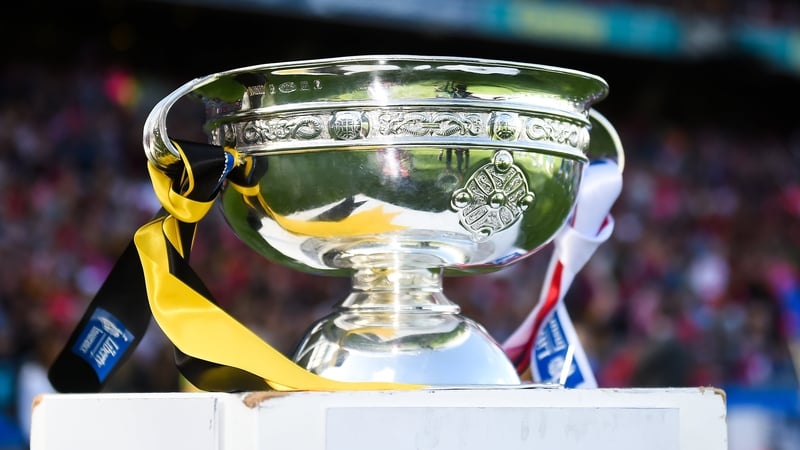 Corn Uí Dhubhthaigh - seod deas do bhuaiteoirí Chraobh na hÉireann. Ach foighne ort.