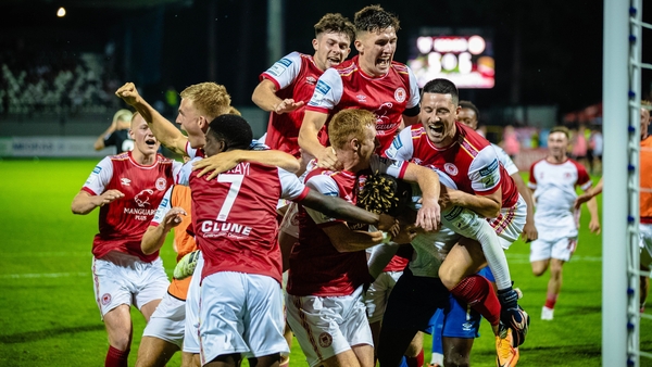 St Patrick's Athletic celebrate