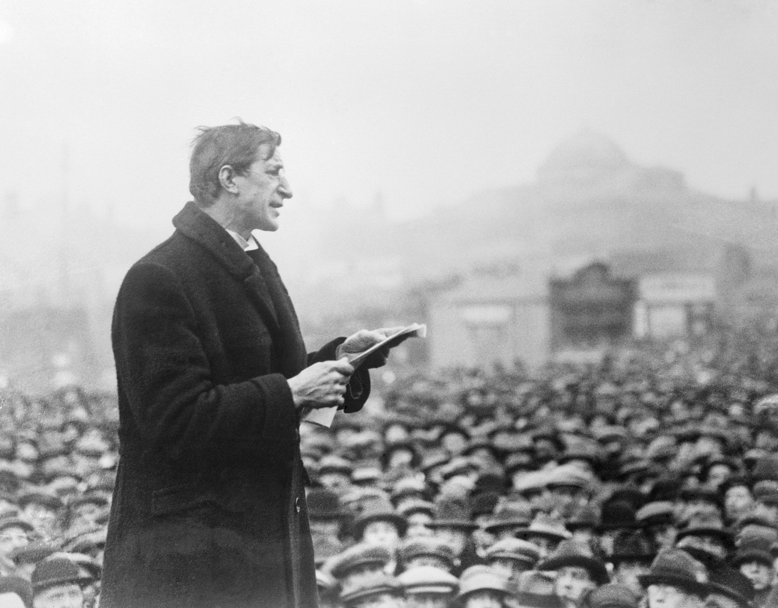 The IRA leadership were wary of Éamon de Valera's desire to end the war (Pic: Getty Images)