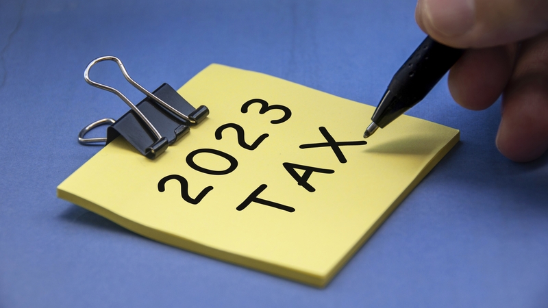 The rationale behind an intermediate band is to take the blunt edge off the hit of the 40% rate by moving the threshold out to a higher level of earnings