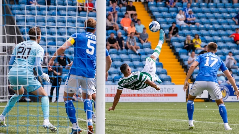 Giorgos Giakoumakis scores an overhead kick to make it 5-0