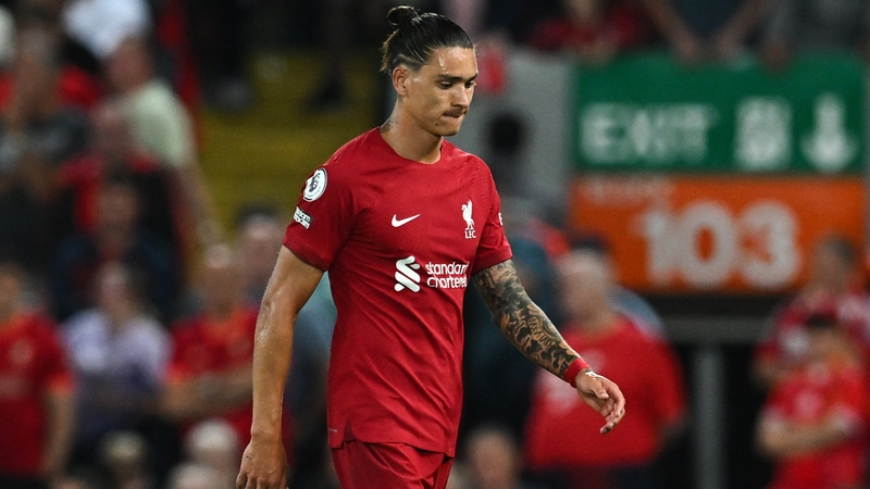 Darwin Nunez leaves the pitch