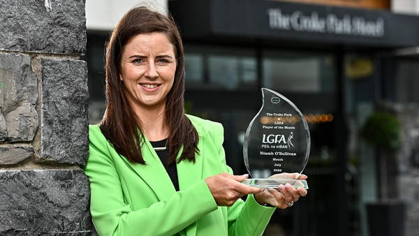 Niamh O'Sullivan with her award