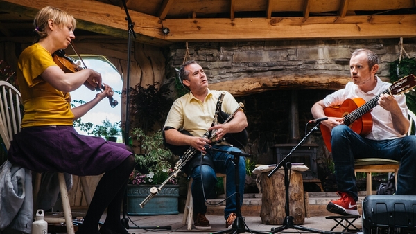 Masters of Tradition: When uilleann pipes meet flamenco guitar