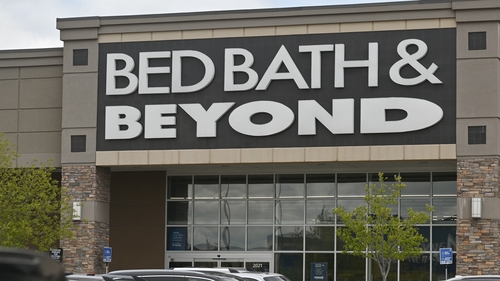 Shares of the retailer, which closed up 92.1% at $5.86 in a roller-coaster session on Monday, were down 31.2% in pre-market trading on Tuesday