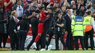 Fabio Carvalho celebrates his winner with Liverpool boss Jurgen Klopp