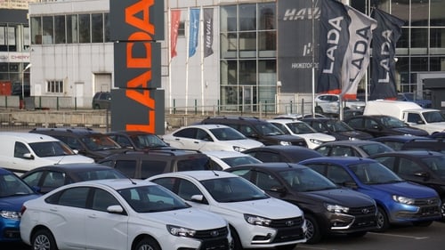 Avtovaz, the largest Russian carmaker, expects to produce more than 374,000 Lada cars this year