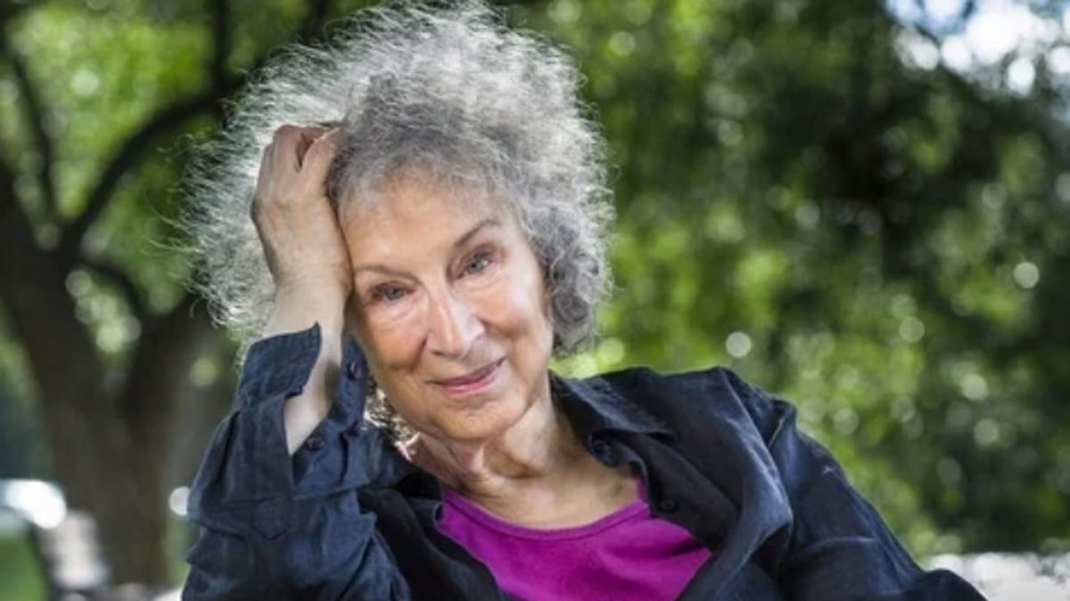 Margaret Atwood's memories & overhearing criticisms from Irish readers