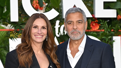 Julia Roberts and George Clooney