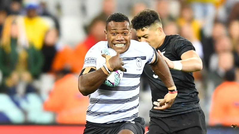 Elia Canakaivata breaks away for another Fiji try