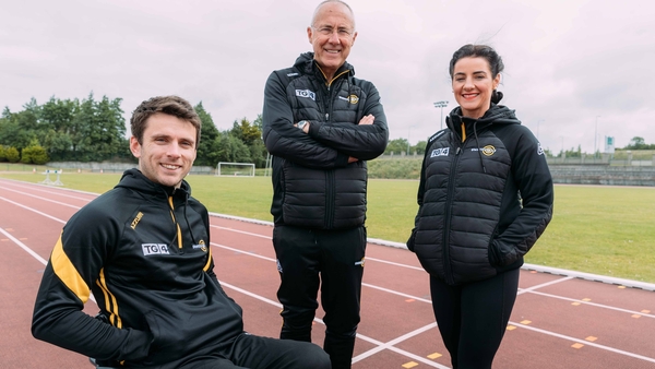 Cé a bheidh san áireamh sna Underdogs?
