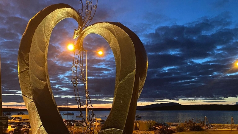 Croí na Mara means 'heart of the sea', and the sculpture features two waves coming together (Pic courtesy Clíona Whooley)