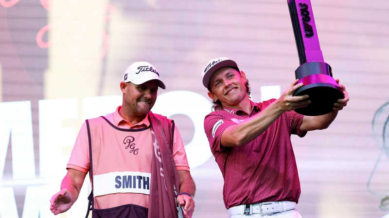 Cameron Smith with his trophy