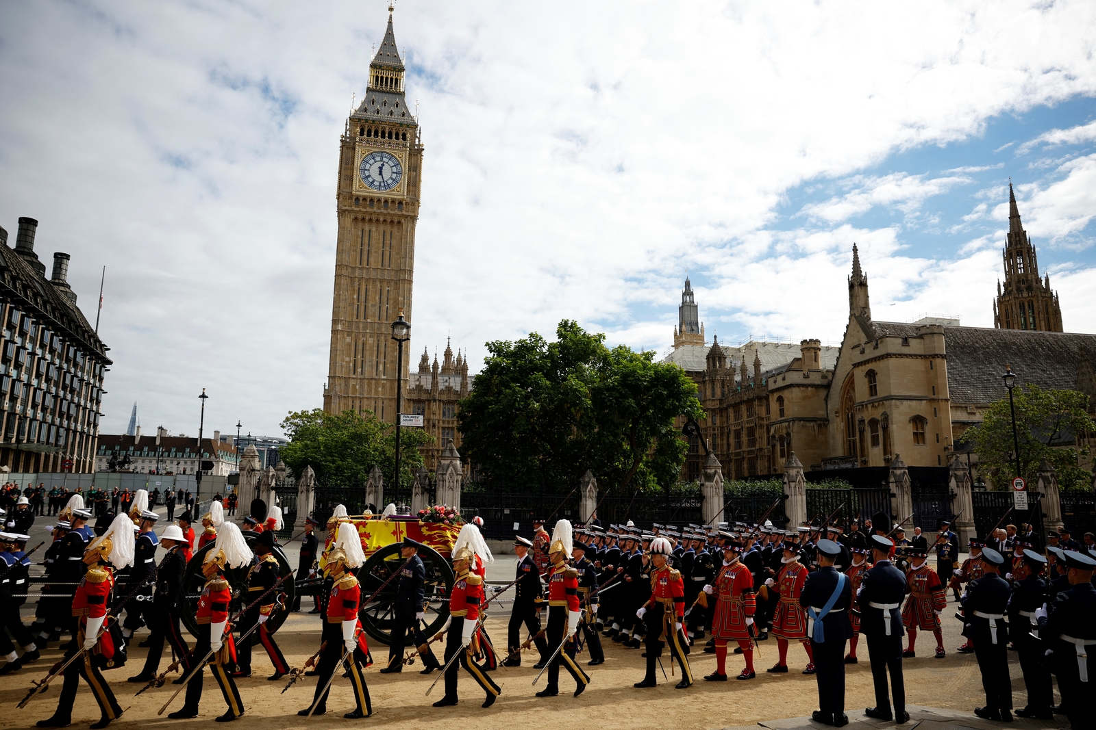 The royal funeral procession passes through London (Sarah Meyssonnier/WPA Pool/Getty)