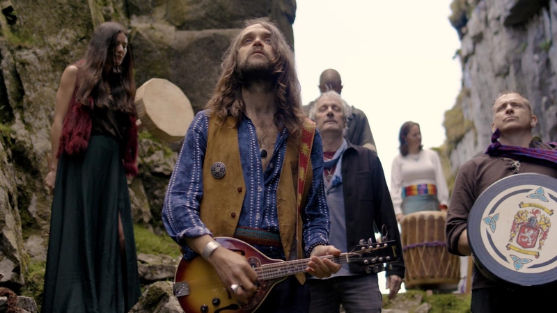 Viddy well, my druids. Tau & The Drones Of Praise