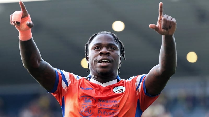 Michael Obafemi followed up his goal mid-week with a late winner for Swansea