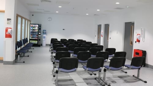 HSE figures show wait times in emergency departments for the first quarter of this year, 2022 and 2019 (stock image)