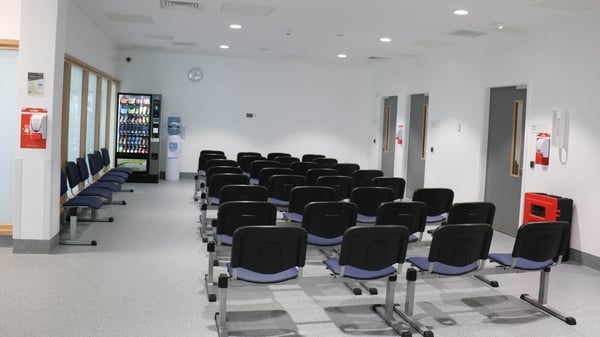 HSE figures show wait times in emergency departments for the first quarter of this year, 2022 and 2019 (stock image)
