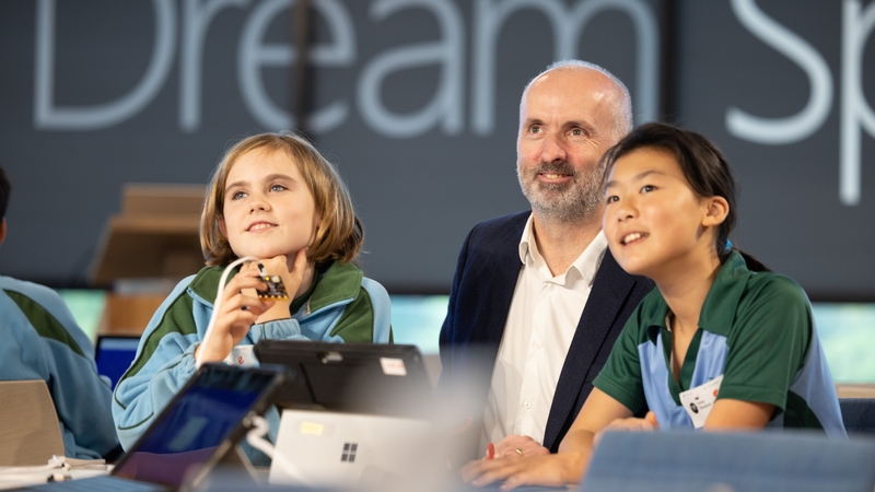 James O'Connor, Microsoft Ireland Site Leader, with students Fleur Conroy and Irene Kim from Rathdown Junior School