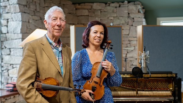 Charlie agus Éilís Lennon ar Chuan an Cheoil
