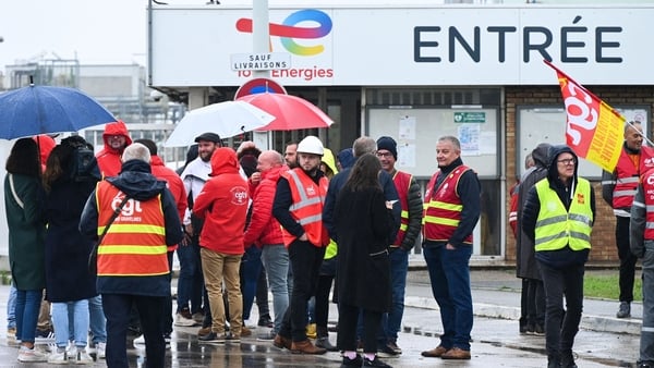 Around 1.28 million people participated in a sixth day of protests yesterday against a draft law that would see the French pension age delayed by two years to 64