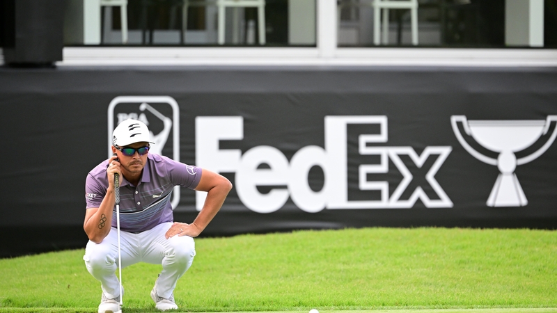 Fowler in contention to win a sixth PGA title