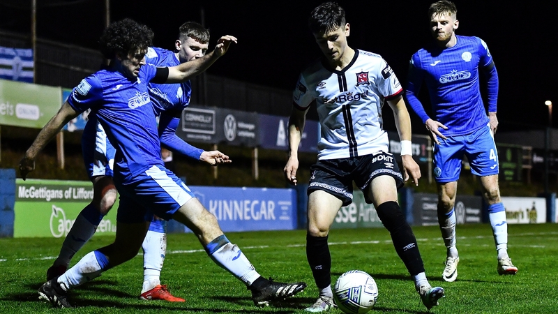 Ryan O'Kane of Dundalk is surrounded by Barry McNamee, Harry Nicolson and Rob Slevin