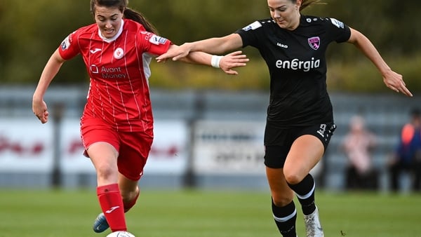 Lauren Boles of Sligo in action against Wexford's Becky Watkins