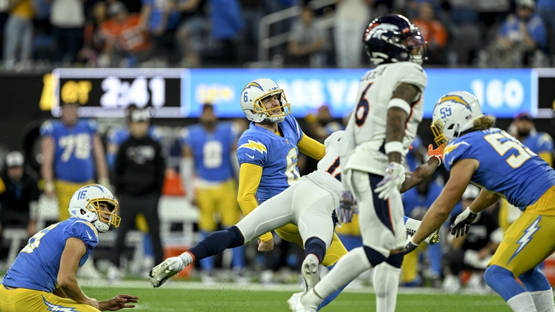 Dustin Hopkins (6) kicks a game-winning field goal against the Denver Broncos