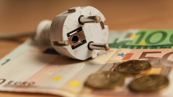 Euro zone energy prices were 2.2% lower in November than in October