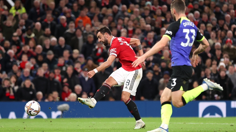 Bruno Fernandes scores Manchester United's second