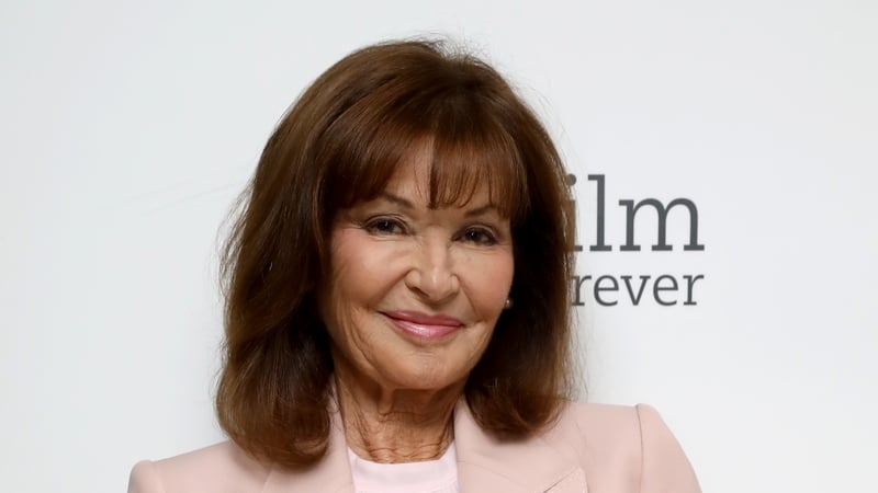 Stephanie Beacham is Weatherfield bound