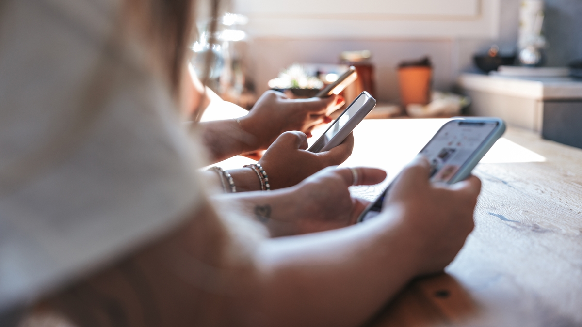 Claims from some experts that social media is not to blame for increase in teen anxiety and mental illness