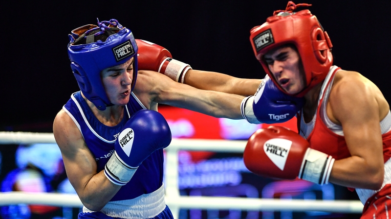 Kellie Harrington delivers a shuddering straight left to the jaw of Donjeta Sadiku