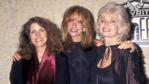 (L-R) Lucy, Carly and Joanna Simon, pictured in New York in June 1994 Photo: Getty Images