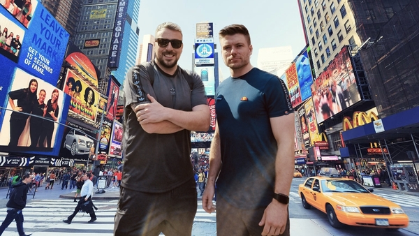 The 2 Johnnies Do America