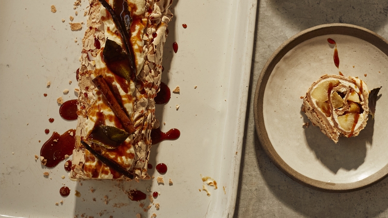 The perfect autumnal centrepiece for your next dinner party.