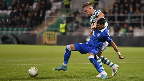 Ibrahim Salah holds off Daniel Cleary