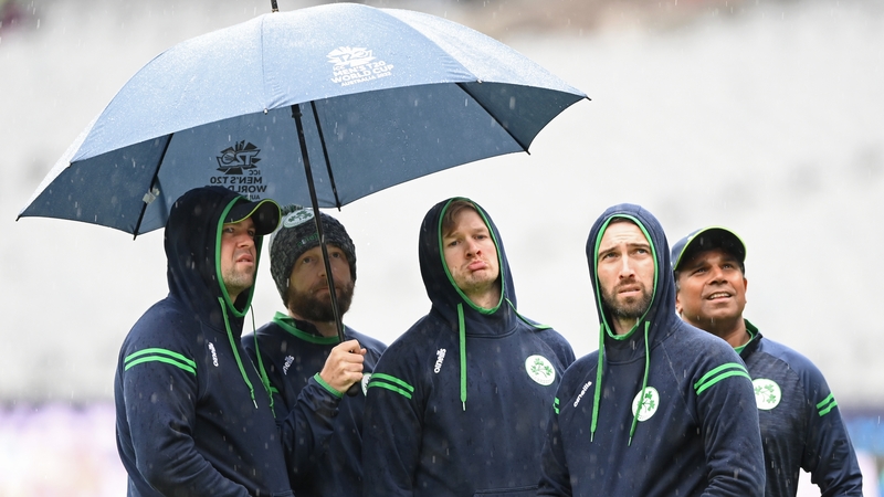 Irish players soak up the all too familiar weather in Melbourne