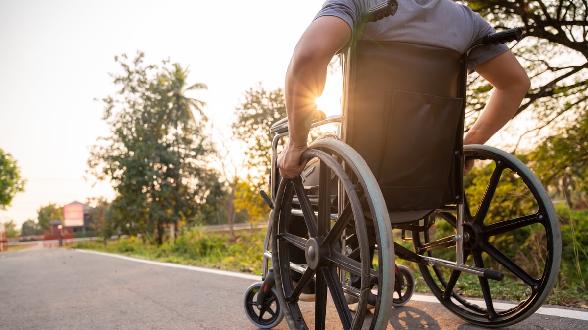 Closer to Walking Again: Paraplegic former rugby player explores advancements in spinal cord research