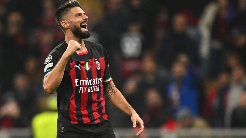 Olivier Giroud celebrates